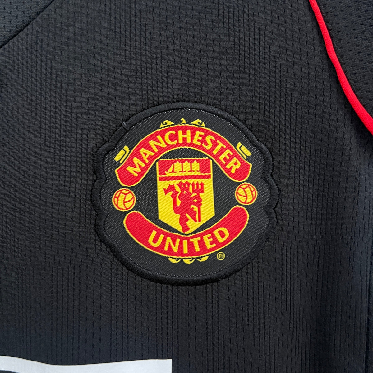 Kit infantil Manchester United RetrƓ Away 2008 - Preto