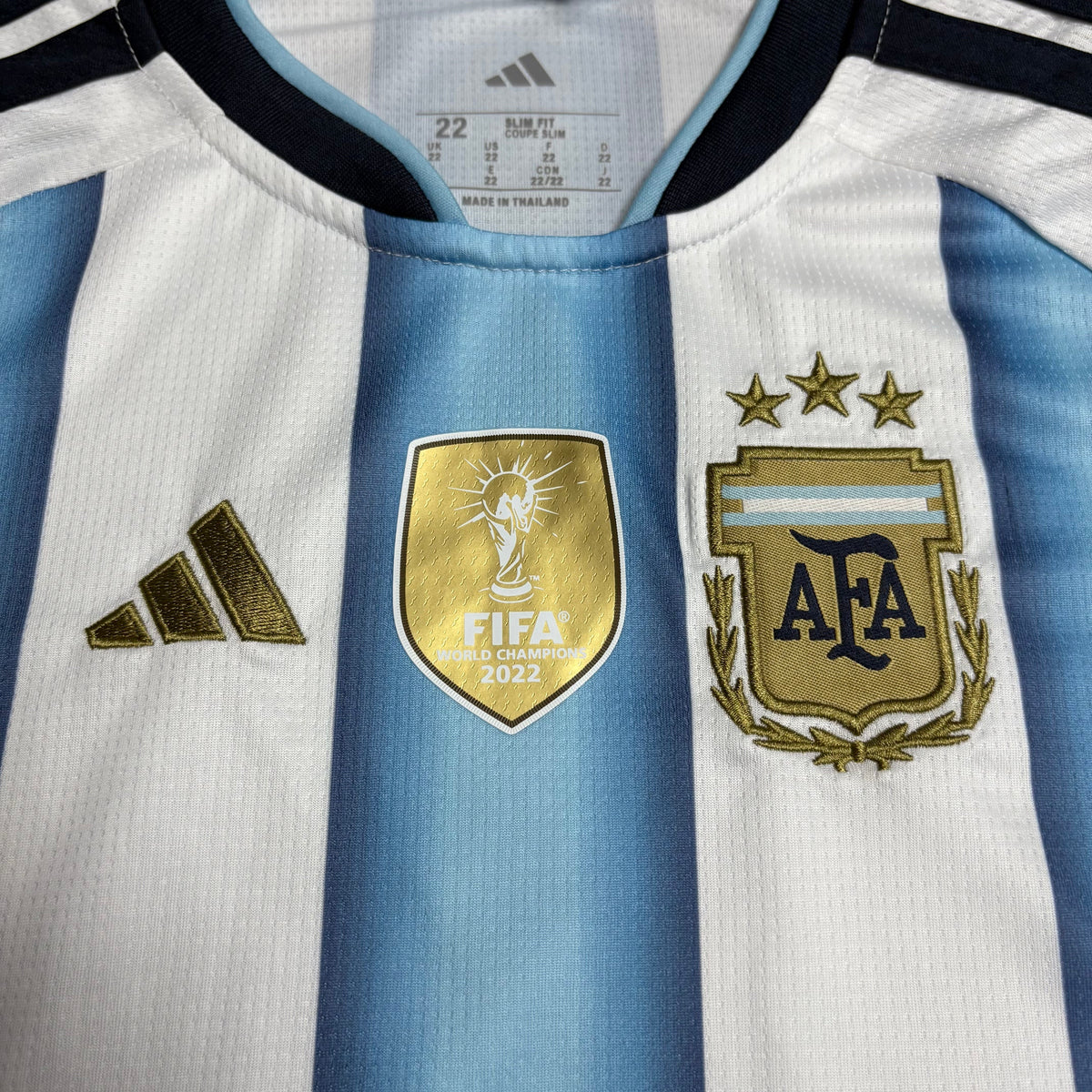 Kit Infantil Argentina Home Manga Longa 26/27 Com Patch Adidas Masculina - Azul e Branca