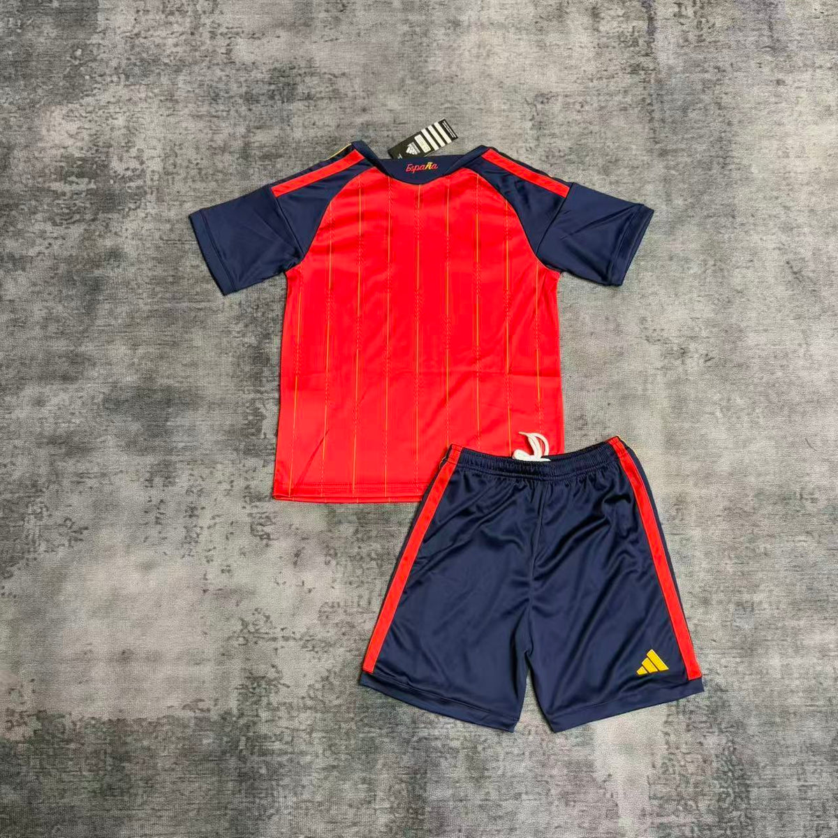 Kit Infantil Espanha Home Duas Estrelas 26/27 Adidas Unissex - Vermelho