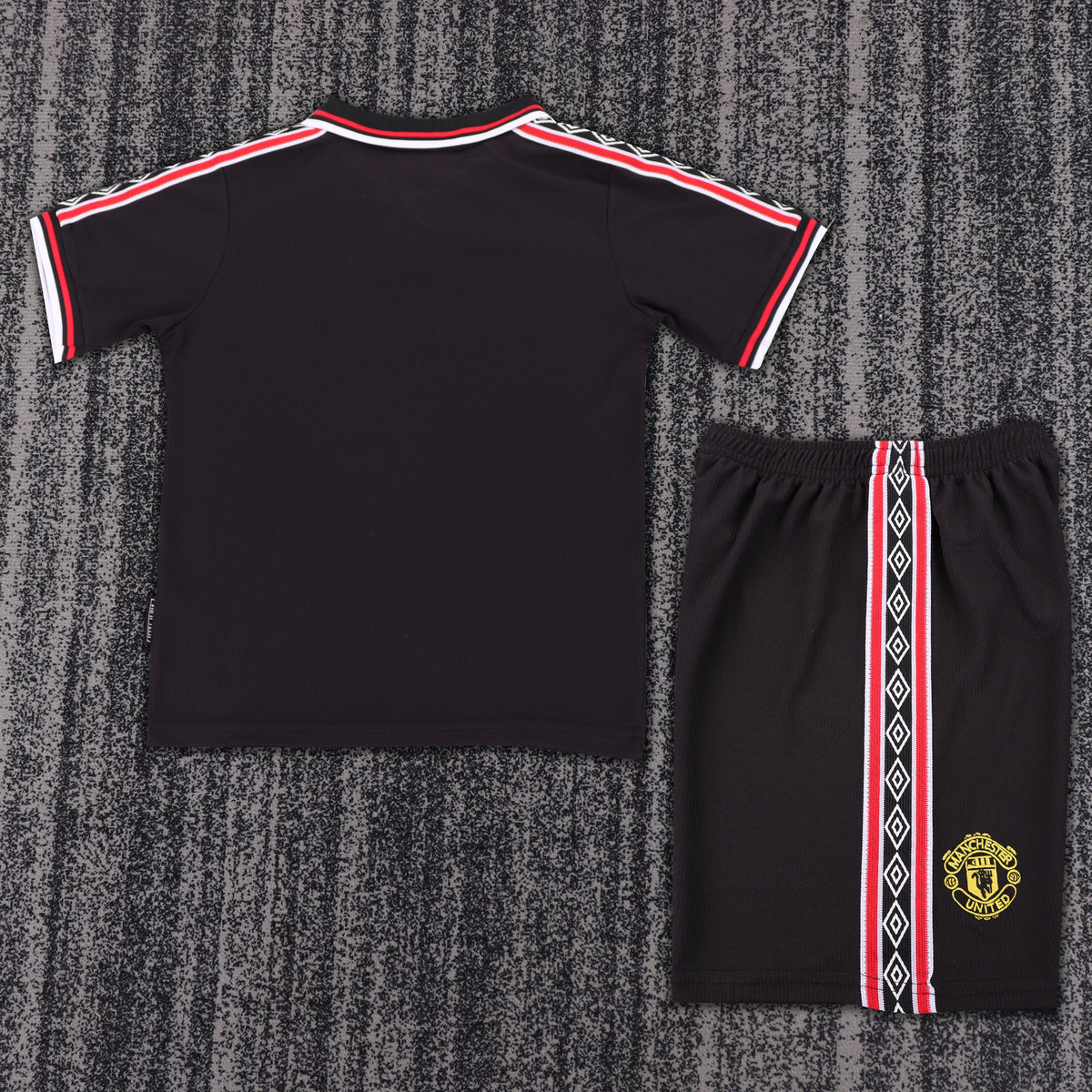 Kit infantil Manchester United Retrô Away 98/99 - Preto