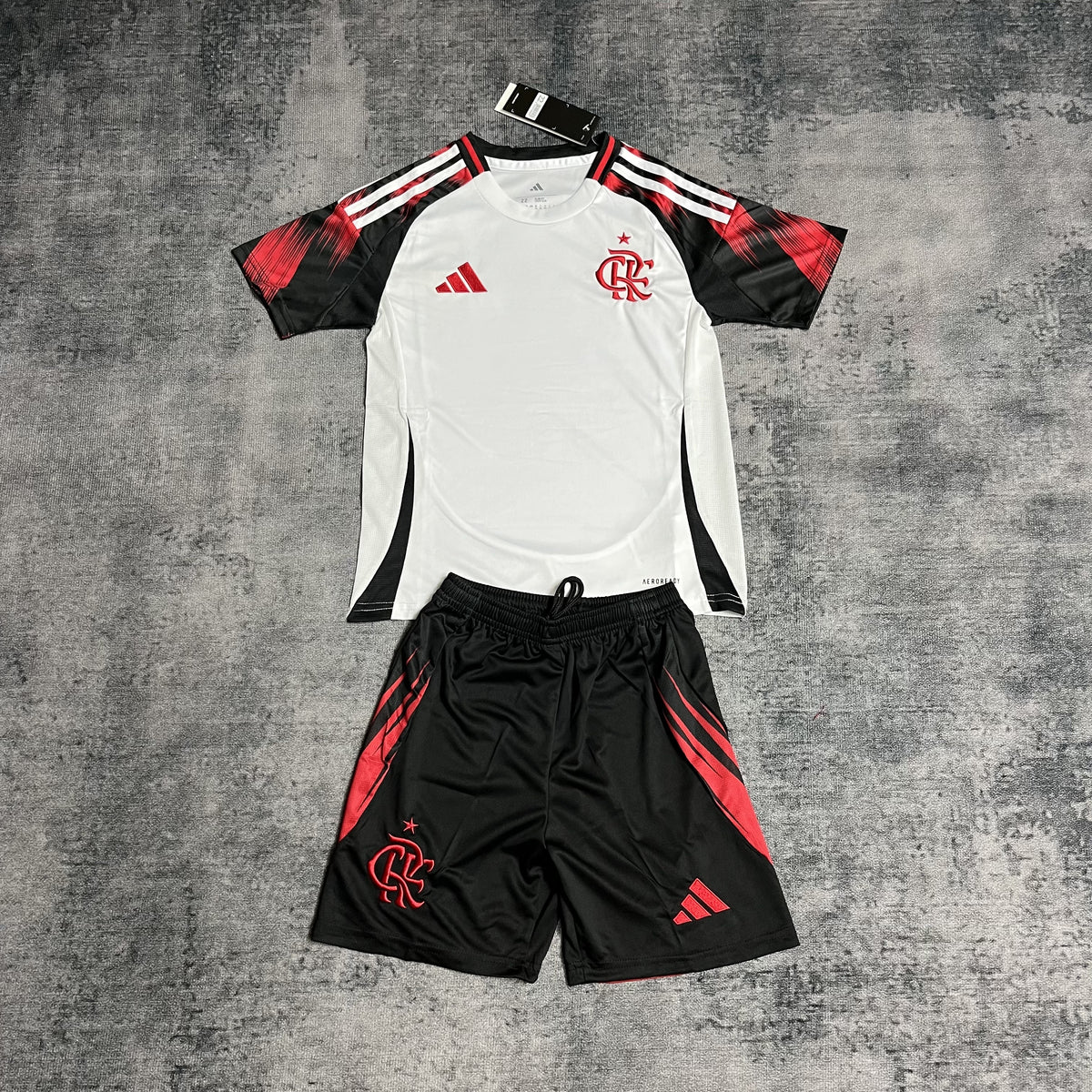 Kit Infantil Flamengo Away 25/26 - Branco e Preto