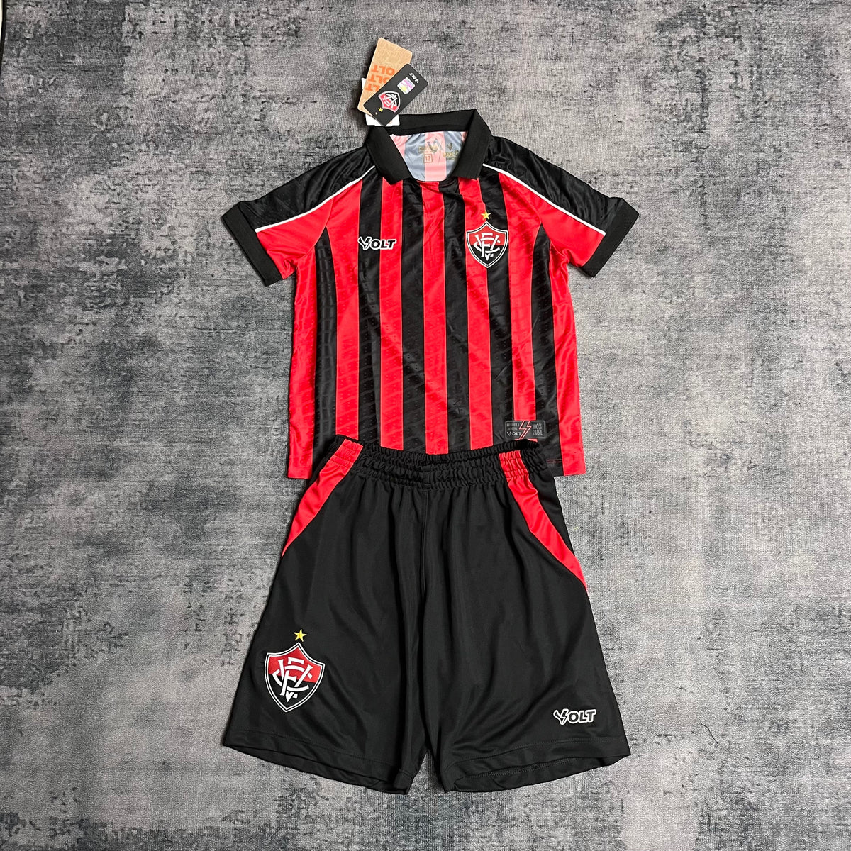 Kit Infantil Vitória Home 25/26 - Vermelho e Preto