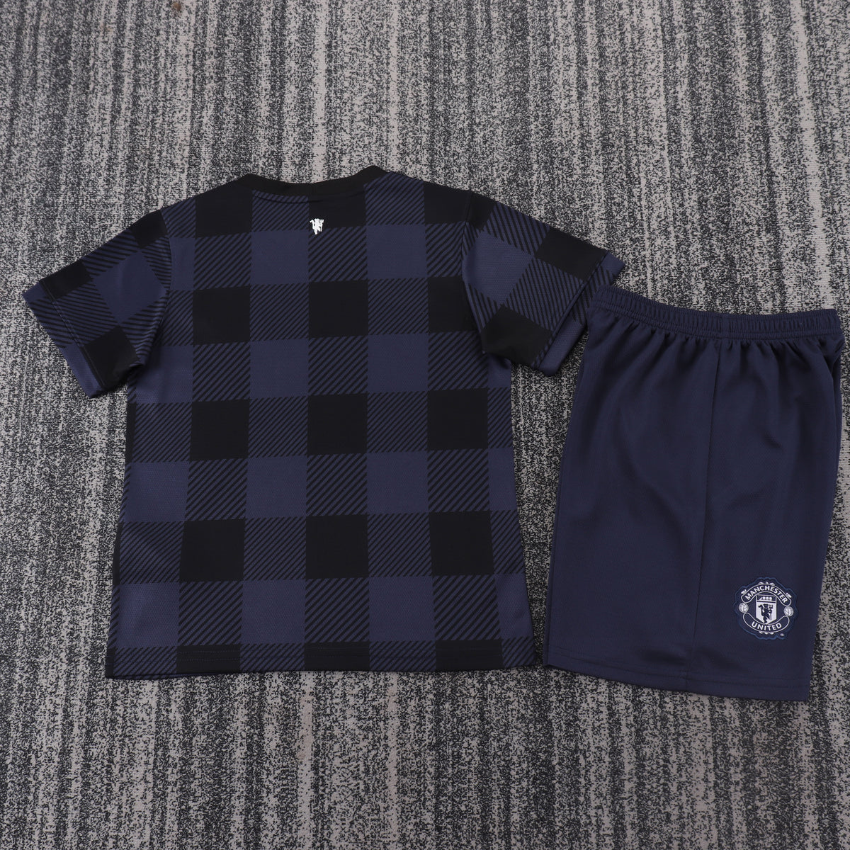 Kit infantil Manchester United Retrô Third 13/14 - Azul Escuro