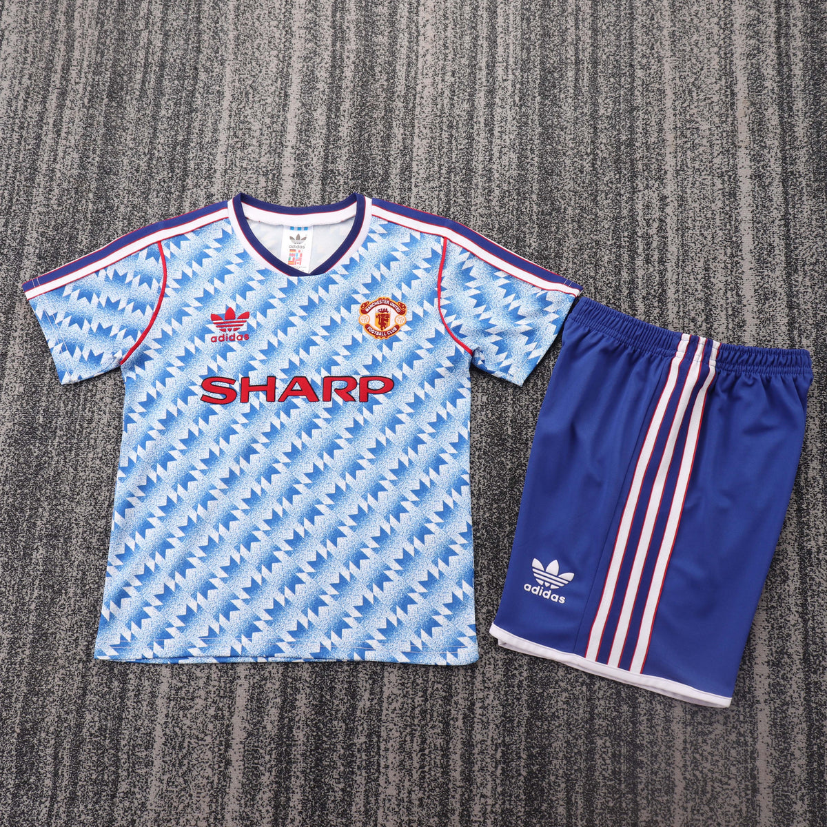 Kit infantil Manchester United Retrô Away 90/91  - Azul Claro