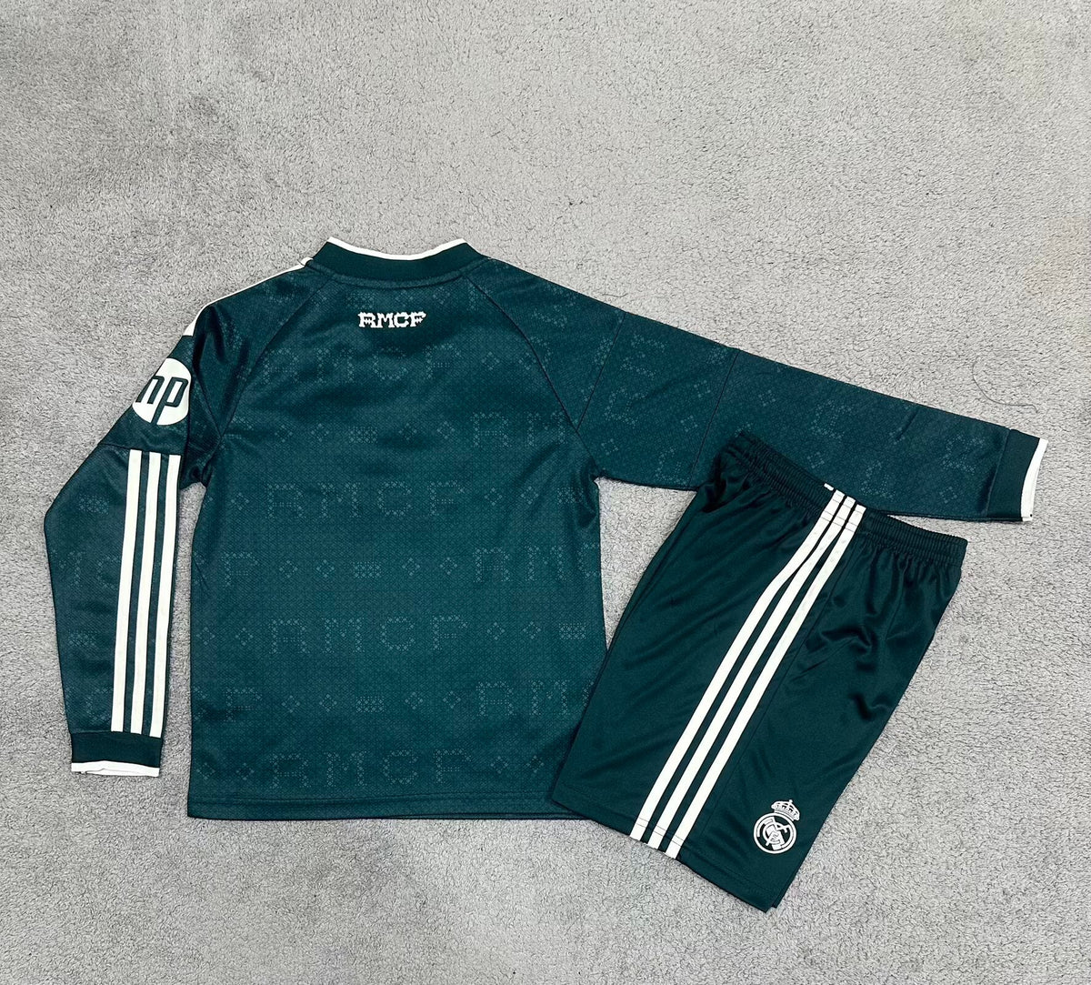 Kit Infantil Real Madrid Away Manga Longa 26/27 -  Verde