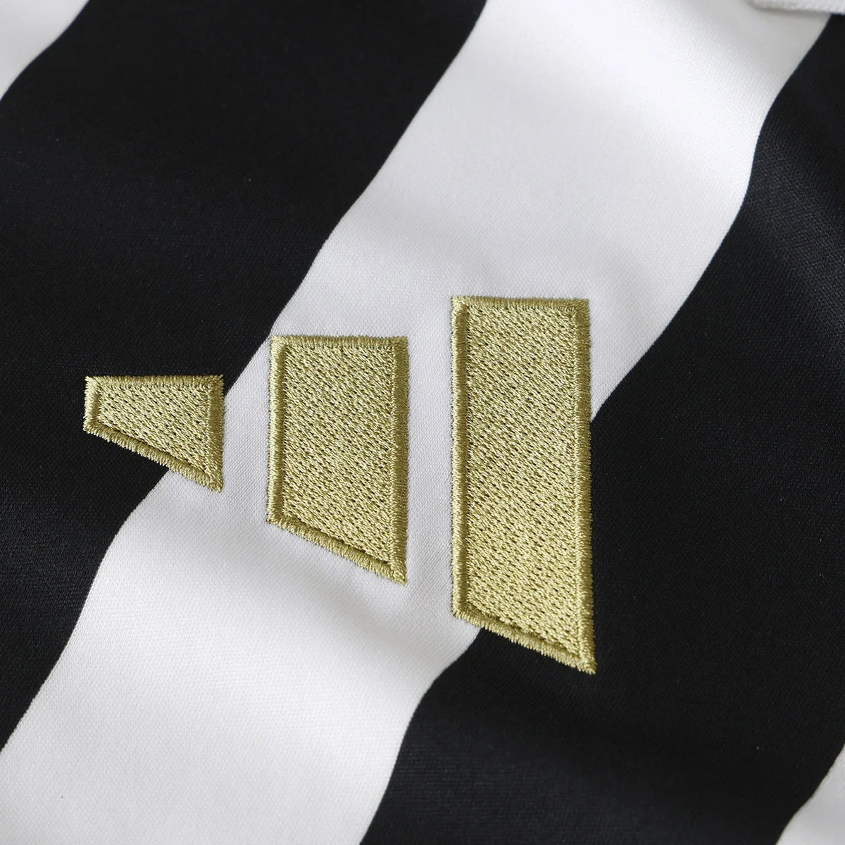 Kit Infantil Juventus Home 26/27  - Preta e Branca