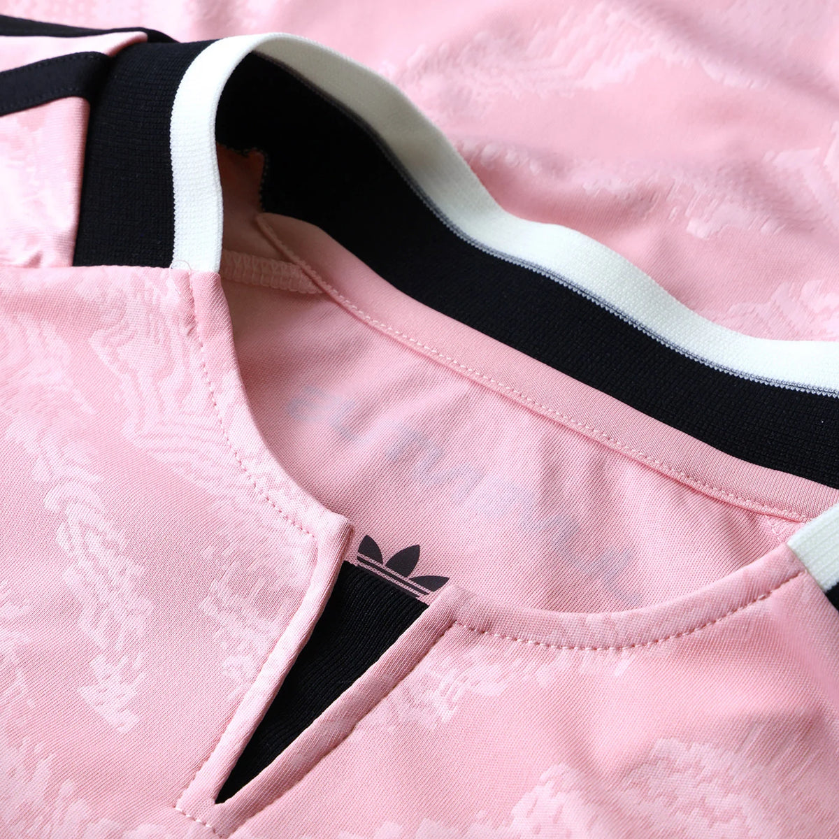 Kit Infantil Juventus Away 26/27  - Rosa