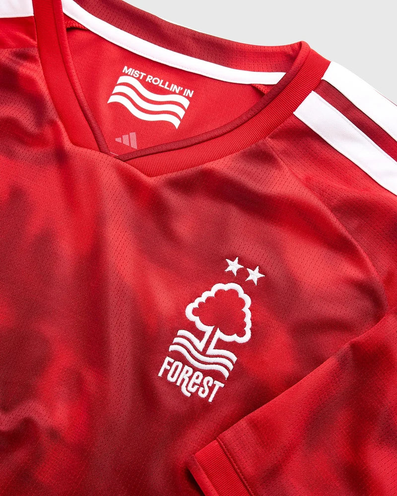 Kit Infantil Nottingham Forest Home 26/27 - Vermelho