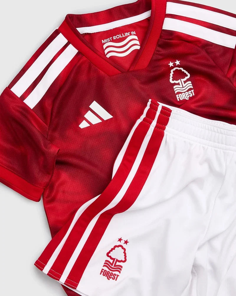 Kit Infantil Nottingham Forest Home 26/27 - Vermelho