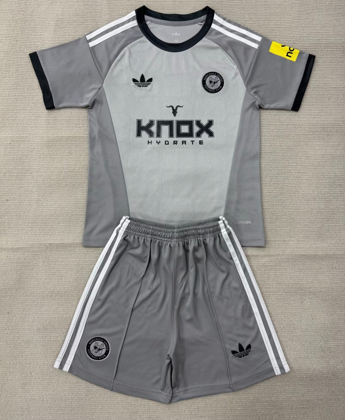 Kit Infantil Newcastle Goleiro 26/27 - Cinza