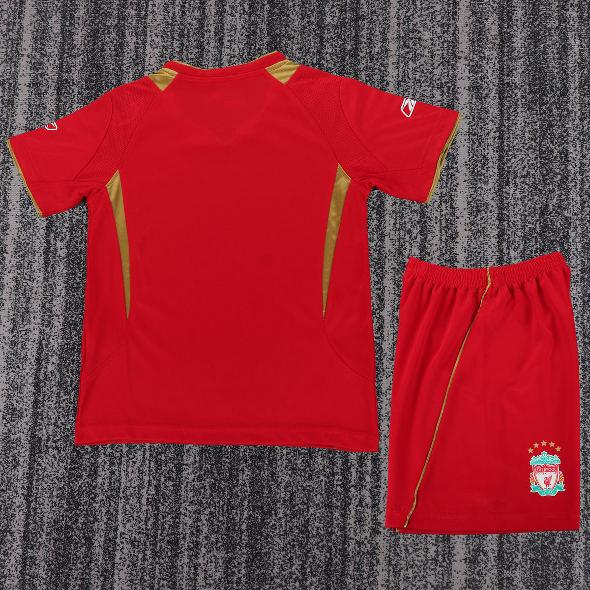 Kit Infantil Liverpool Home Retrô 04/05 Reebok - Vermelho