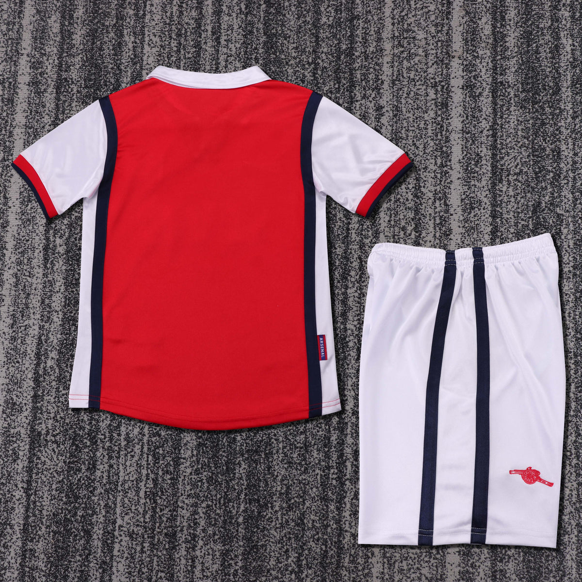 Kit Infantil Arsenal Home Retrô 98/99 - Vermelho e Branco