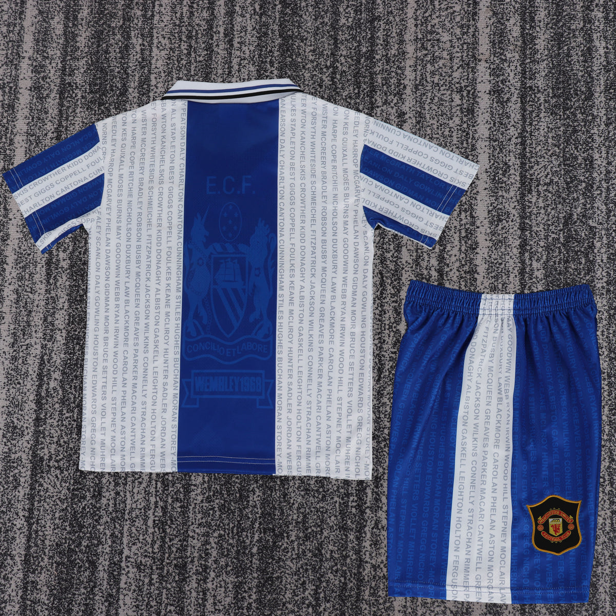 Kit infantil Manchester United Retrô Away 94/95  - Azul e Branco