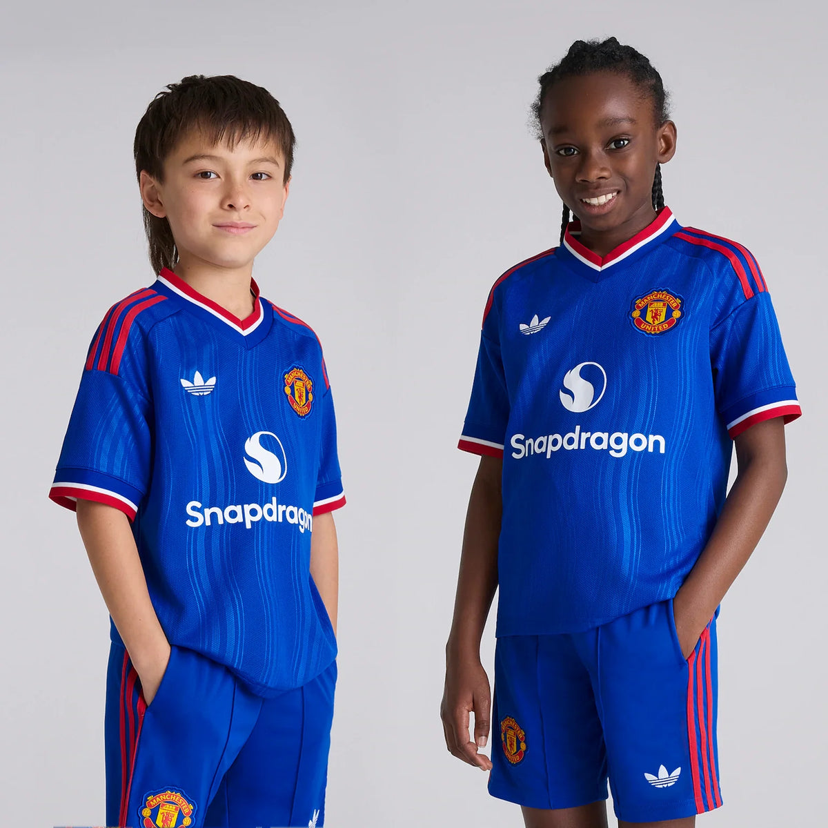 Kit infantil Manchester Away 26/27  - Azul