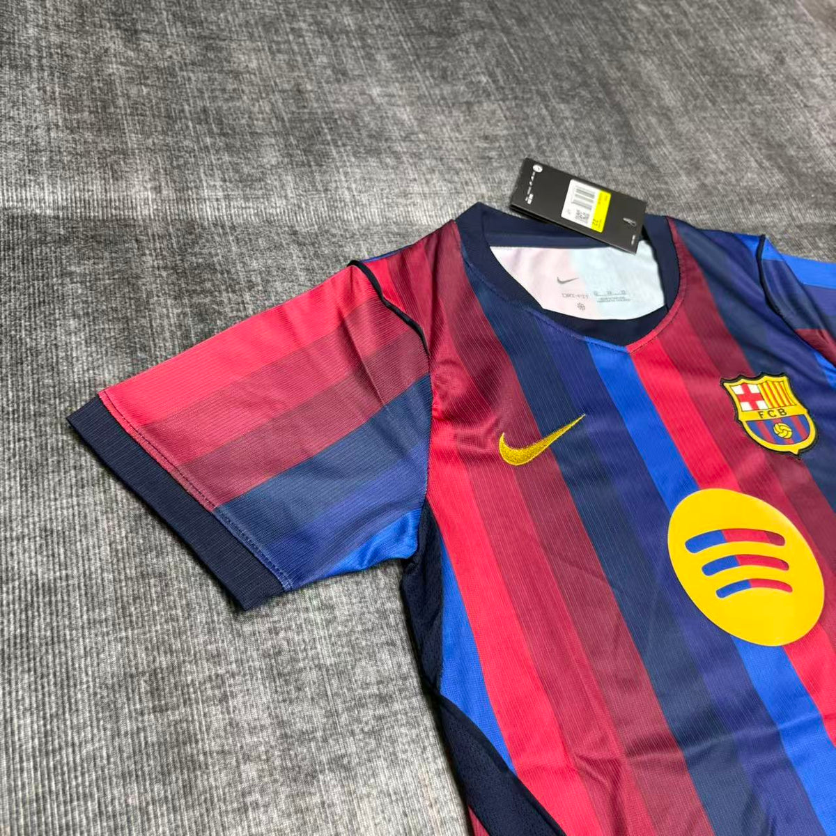 Kit Infantil Barcelona Home 26/27 - Grená